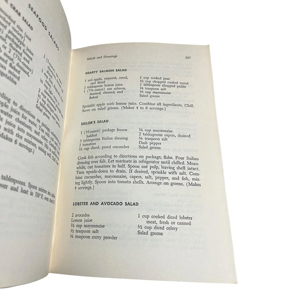 Simple‎ Family Favorites Jean H Shepard 1970 Vintage Cookbook Hardcover Retro DJ